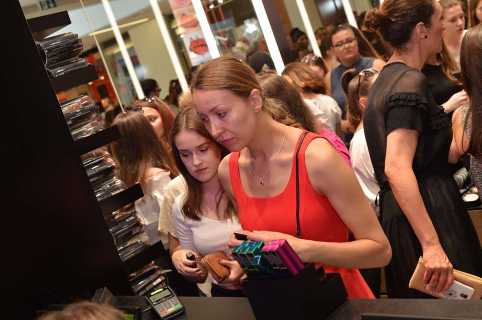 MAC vo CITY MALL (1)