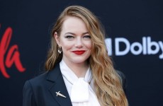 emma-stone-louis-vuitton-suit-cruella-premiere-photos